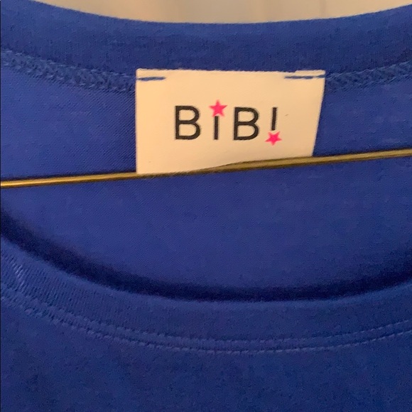 Blue top - Picture 2 of 3